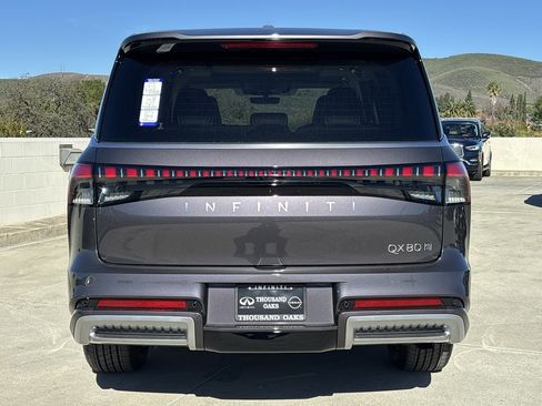 New 2026 INFINITI QX80 Luxe image 4