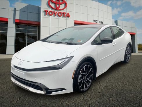 New 2026 Toyota Prius Plug-In Hybrid FWD image 7