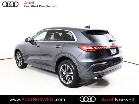 Certified 2025 Audi Q5 Premium w/ Convenience Package AWD/4WD image 14