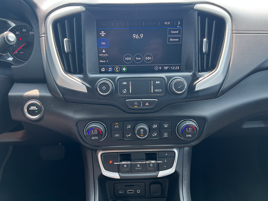 Used 2022 GMC Terrain SLT w/ Tech Package AWD/4WD image 21