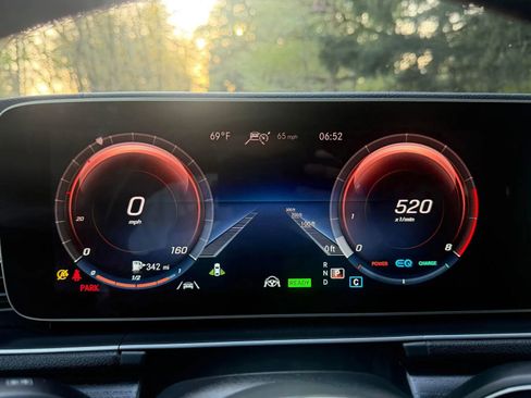 Used 2021 Mercedes-Benz GLS 450 4MATIC image 14