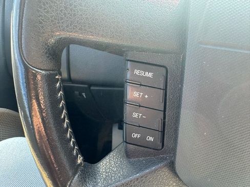 Used 2009 Ford Edge SEL image 18
