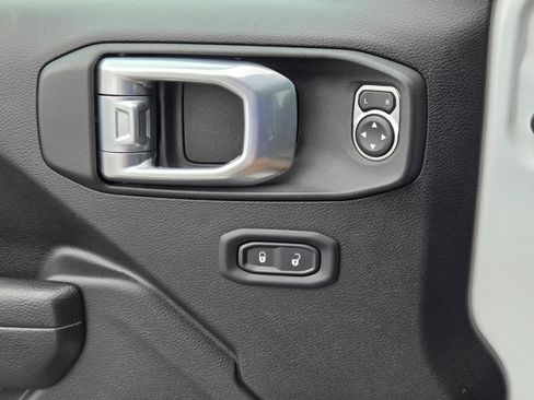 Used 2022 Jeep Gladiator Sport AWD/4WD image 20