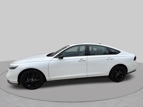Certified 2025 Honda Accord SE image 2