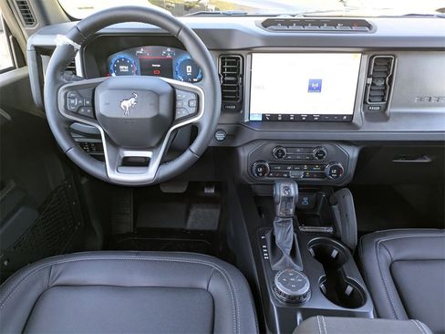 New 2025 Ford Bronco Badlands w/ Sasquatch Package image 17