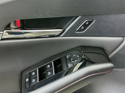 Certified 2023 MAZDA CX-30 AWD 2.5 S w/ Preferred Package image 18