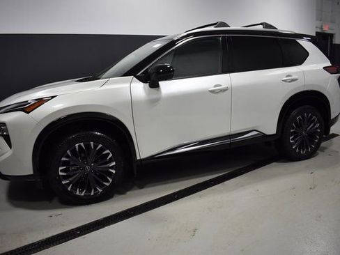 New 2026 Nissan Rogue Platinum w/ Platinum Premium Package image 2