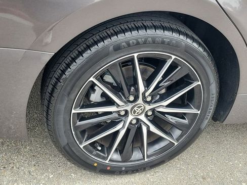 Used 2024 Toyota Camry SE FWD image 29