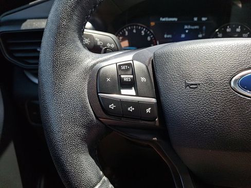 Used 2020 Ford Explorer XLT AWD/4WD image 22