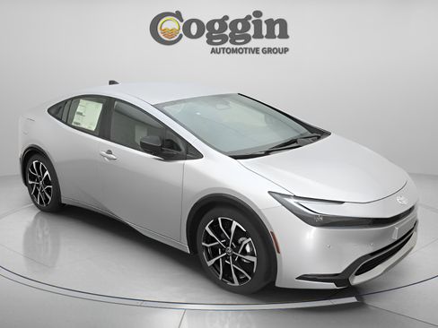 New 2026 Toyota Prius Plug-In Hybrid image 26