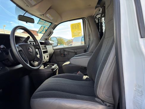 Used 2024 GMC Savana 2500 w/ Driver Convenience Package image 22