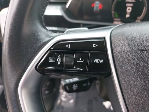 Used 2024 Audi Q8 e-tron Premium Plus w/ Premium Plus Package AWD/4WD image 17