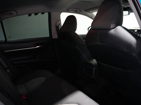 Used 2019 Toyota Camry LE image 21