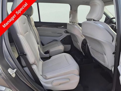 Used 2021 Jeep Grand Cherokee L Overland w/ Luxury Tech Group IV AWD/4WD image 13