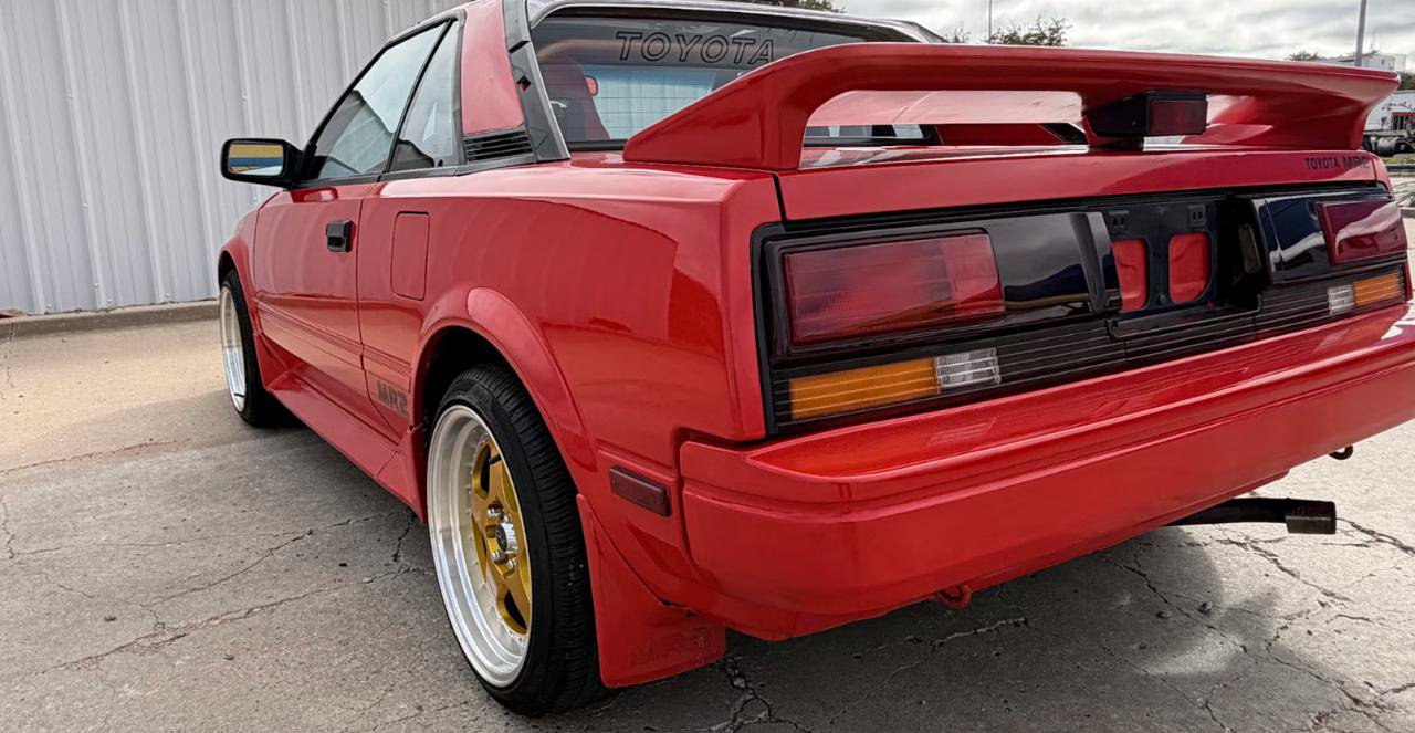 Used 1987 Toyota MR2 RWD image 17