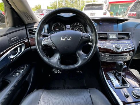 Used 2016 INFINITI Q70 L 3.7 AWD/4WD image 6