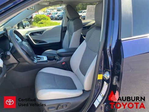 Used 2021 Toyota RAV4 XLE w/ Convenience Package AWD/4WD image 32