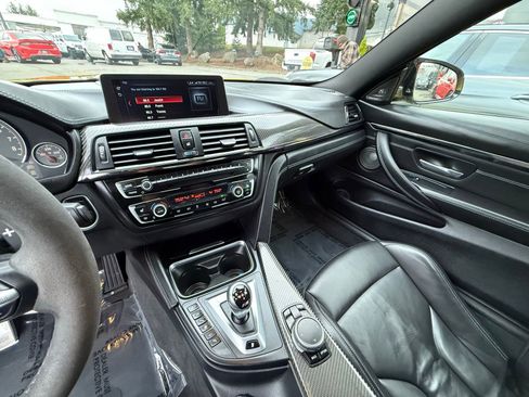 Used 2015 BMW M4 Coupe image 22