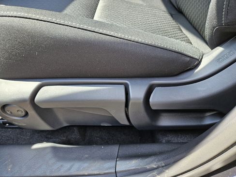 New 2026 Mitsubishi Outlander ES AWD/4WD image 9