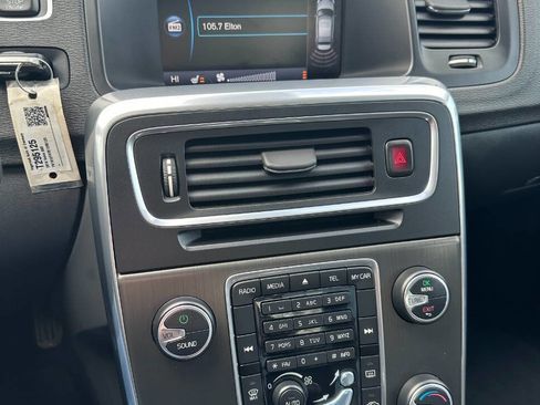 Used 2014 Volvo S60 T5 image 22