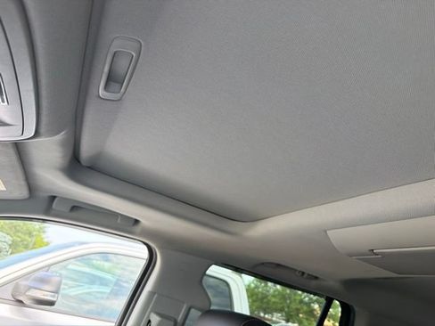 Used 2018 GMC Yukon SLT w/ Open Road Package AWD/4WD image 3