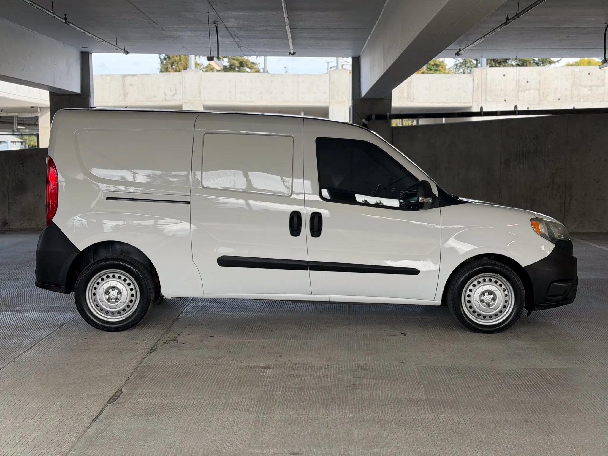 Used 2016 RAM ProMaster City Tradesman w/ Rear Back-up Camera Group FWD image 4