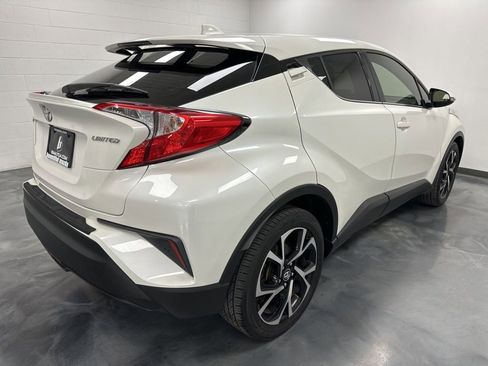 Used 2019 Toyota C-HR Limited FWD image 5