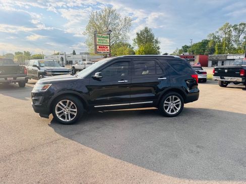 Used 2016 Ford Explorer Limited w/ Equipment Group 301A AWD/4WD image 3