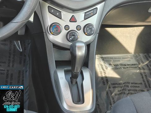 Used 2016 Chevrolet Sonic LT FWD image 8