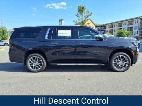New 2026 Chevrolet Suburban Premier AWD/4WD image 30