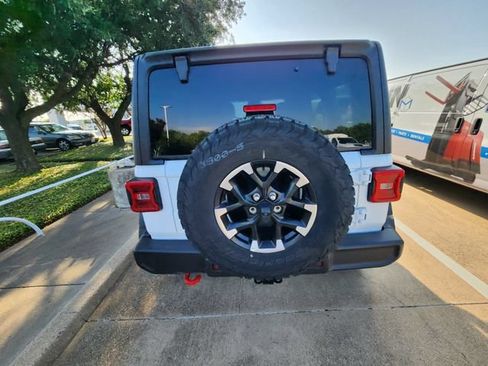 Used 2026 Jeep Wrangler Unlimited Rubicon AWD/4WD image 5