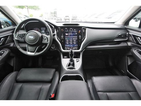 Used 2025 Subaru Outback Touring XT AWD/4WD image 9