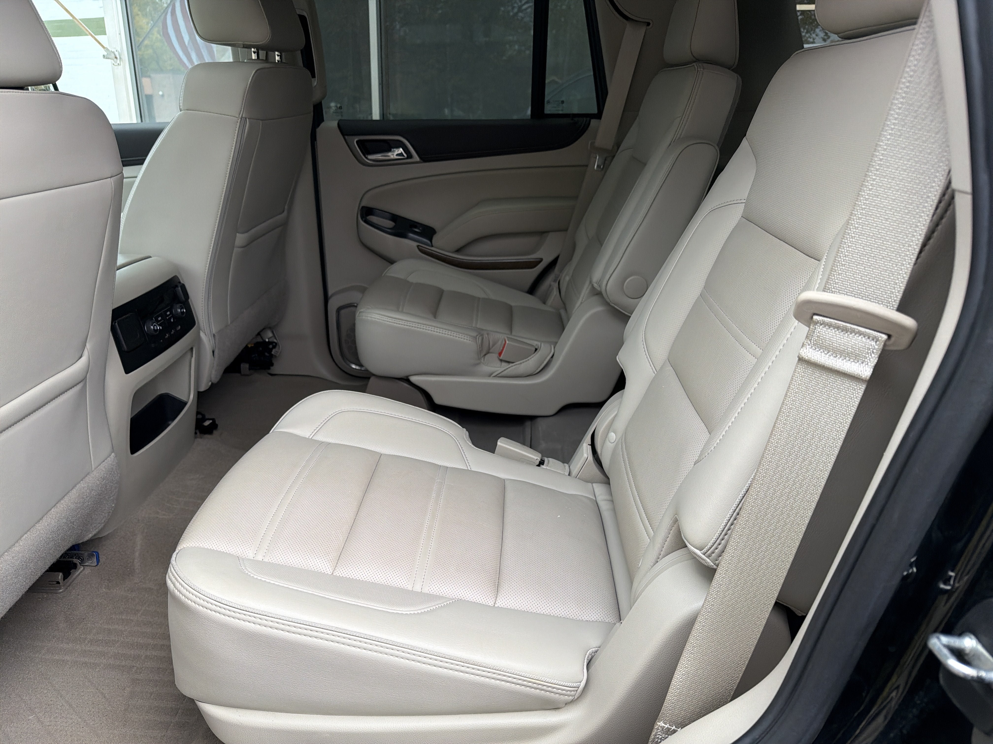 Used 2019 GMC Yukon Denali w/ Denali Ultimate Package AWD/4WD image 26