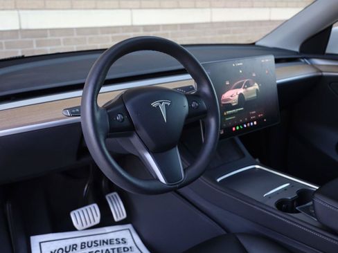 Used 2023 Tesla Model Y Performance AWD/4WD image 16