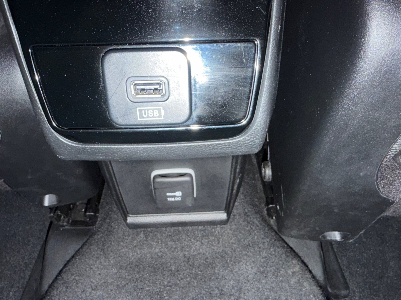 Used 2024 Jeep Compass Latitude AWD/4WD image 35