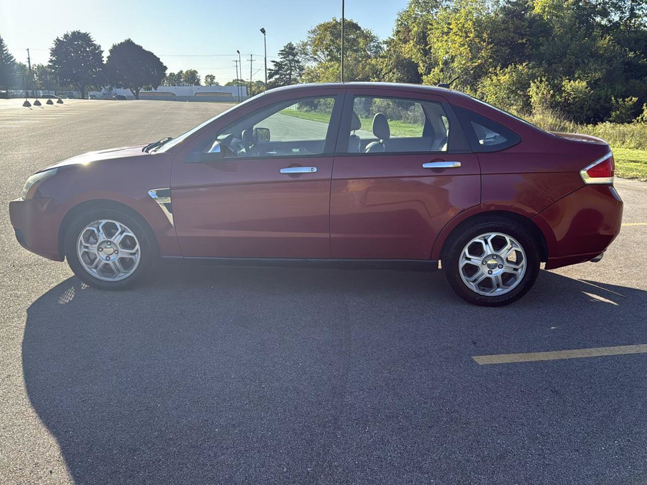 Used 2009 Ford Focus SEL FWD image 8