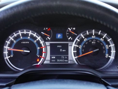 Used 2018 Toyota 4Runner SR5 Premium AWD/4WD image 18