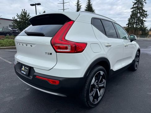 Used 2020 Volvo XC40 T5 Momentum w/ Protection Package Premier AWD/4WD image 10