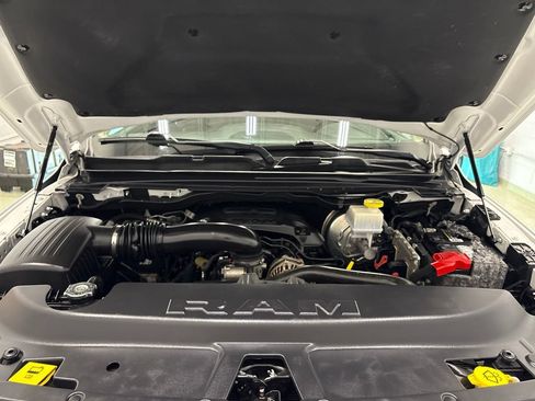 Used 2020 RAM 1500 Laramie AWD/4WD image 11
