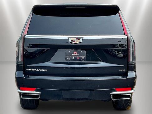 Used 2022 Cadillac Escalade Premium Luxury AWD/4WD image 5