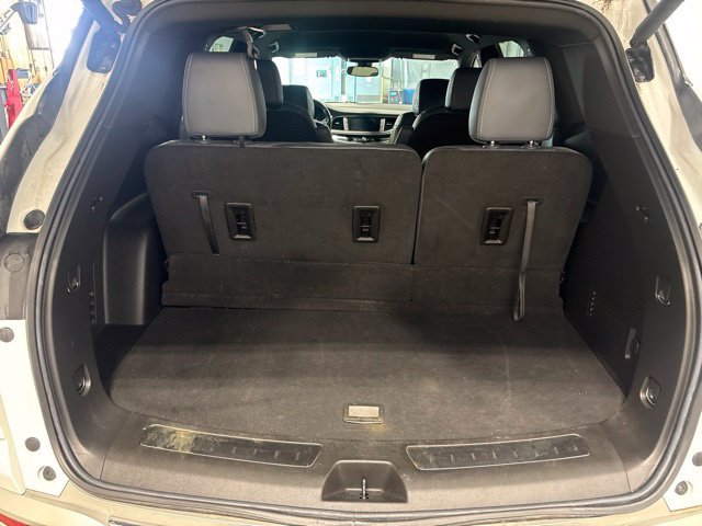 Used 2023 Buick Enclave Essence FWD image 30