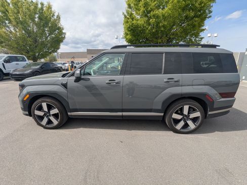 Used 2025 Hyundai Santa Fe Limited AWD/4WD image 10