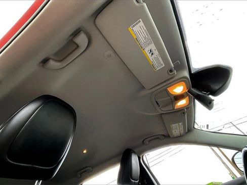 Used 2021 Jeep Cherokee Latitude Plus image 23