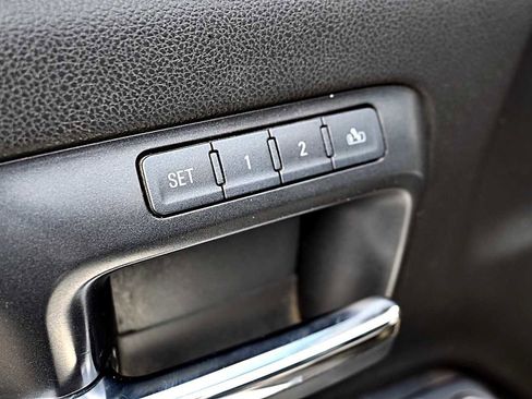 Used 2015 Chevrolet Silverado 3500 LTZ image 17