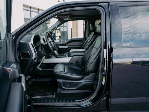 Used 2020 Ford F150 Lariat w/ Equipment Group 502A Luxury image 17