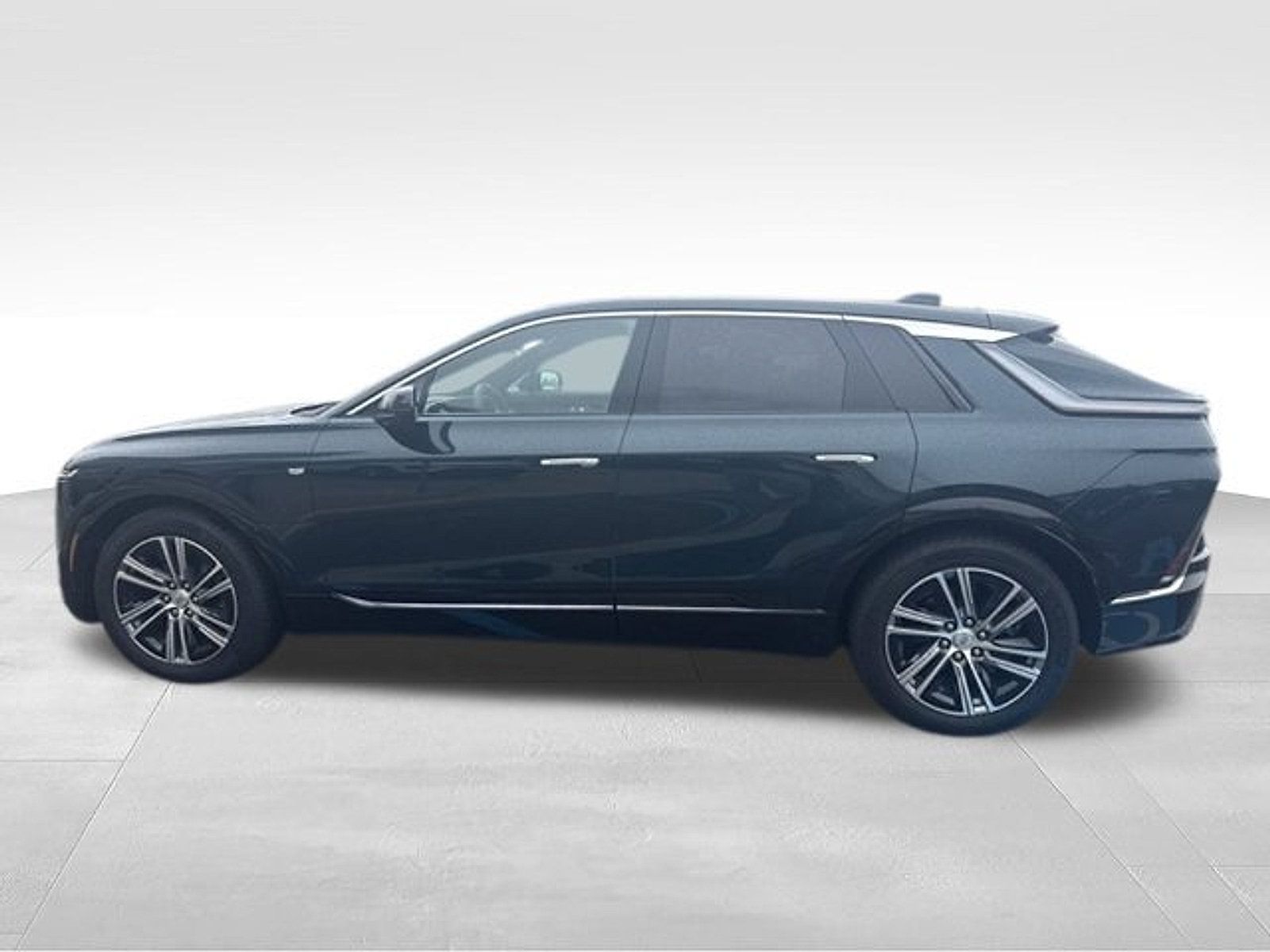 Certified 2024 Cadillac Lyriq Luxury AWD/4WD image 13