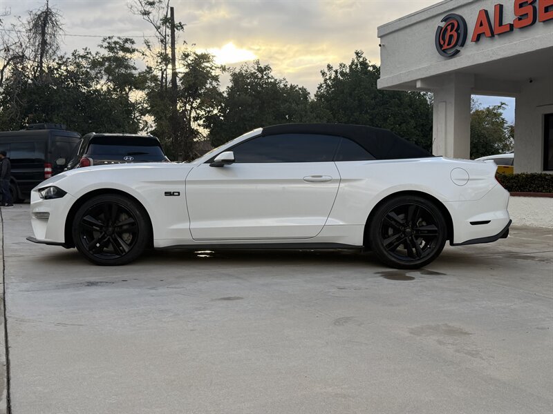 Used 2019 Ford Mustang GT Premium RWD image 4