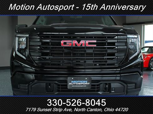 Used 2024 GMC Sierra 1500 Pro w/ Graphite Edition AWD/4WD image 3