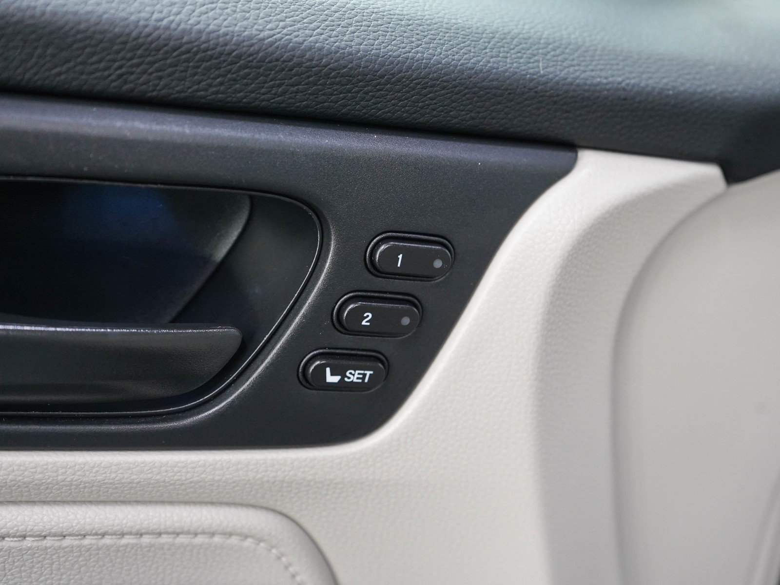 Used 2025 Honda Odyssey EX-L image 22