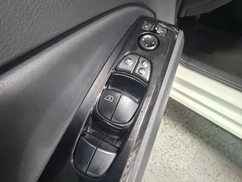 Used 2024 Nissan Altima 2.5 SR FWD image 20